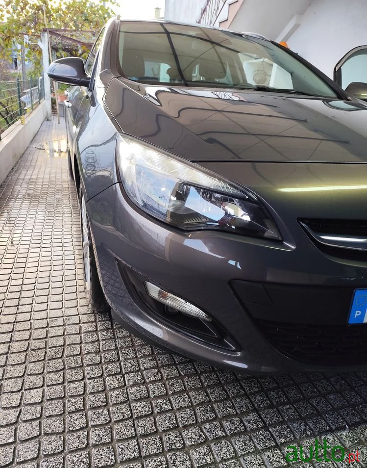 2015' Opel Astra Sports Tourer photo #2