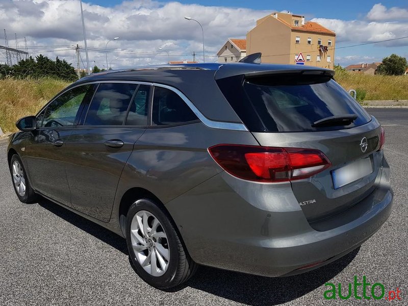 2018' Opel Astra Sports Tourer photo #5