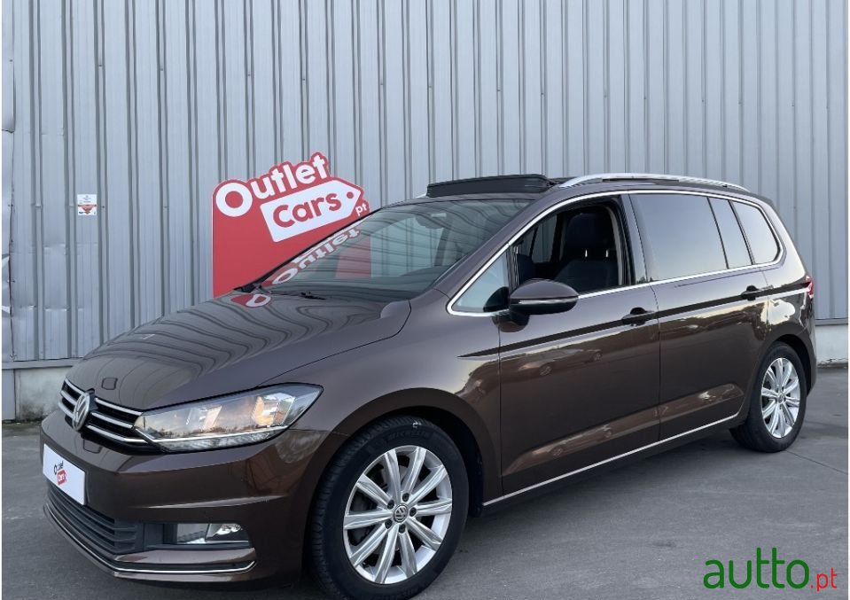 2017' Volkswagen Touran photo #1