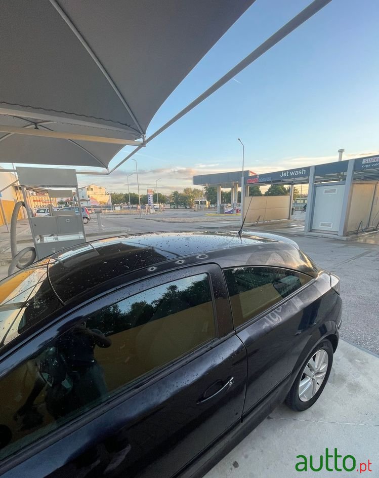 2008' Opel Astra Gtc 1.3 Cdti photo #3