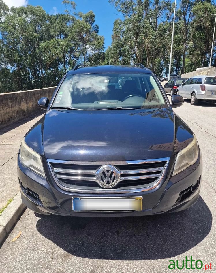 2009' Volkswagen Tiguan photo #6