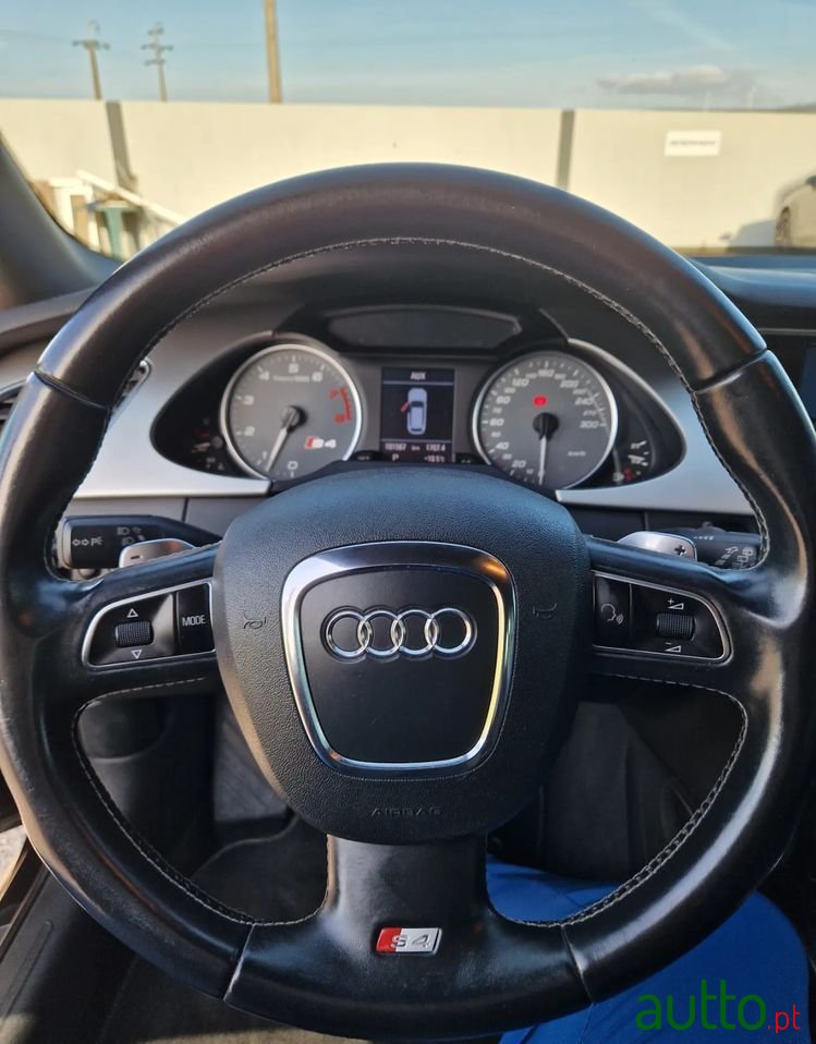 2009' Audi S4 Avant photo #6