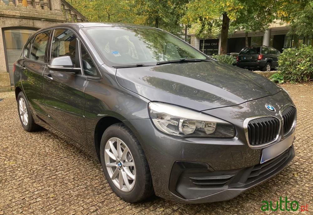 2018' BMW 216 D Advantage photo #5