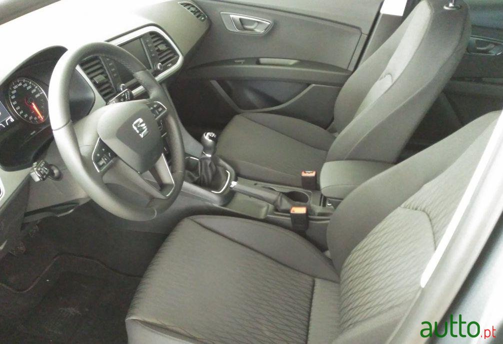 2015' SEAT Leon ST 1.6 TDi Style Ecomotive photo #1