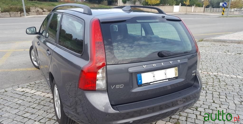 2010' Volvo V50 photo #3