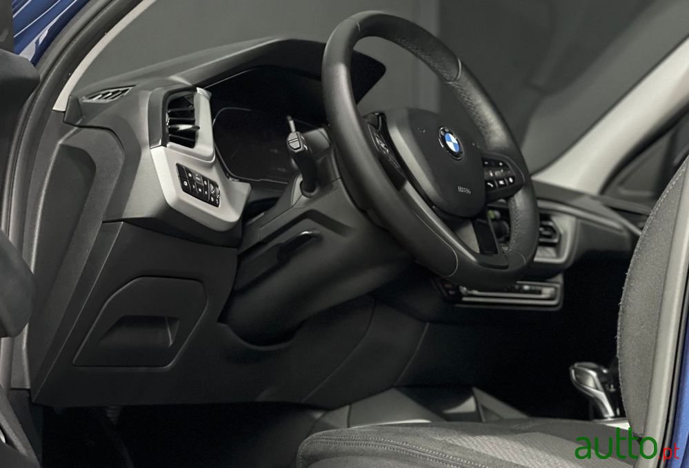 2021' BMW Série 1 D Advantage Auto photo #2