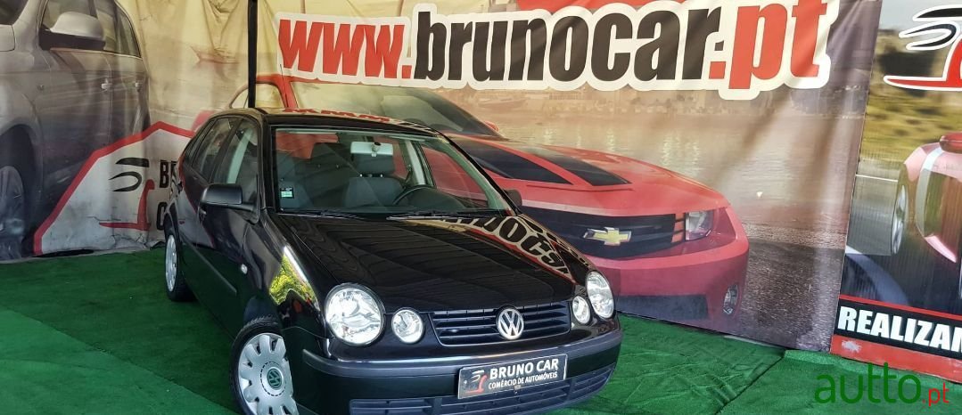 2002' Volkswagen Polo photo #1