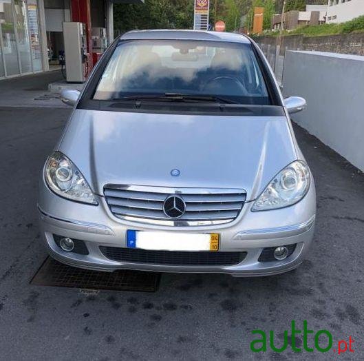2004' Mercedes-Benz A-160 Avantgarde Cdi photo #3
