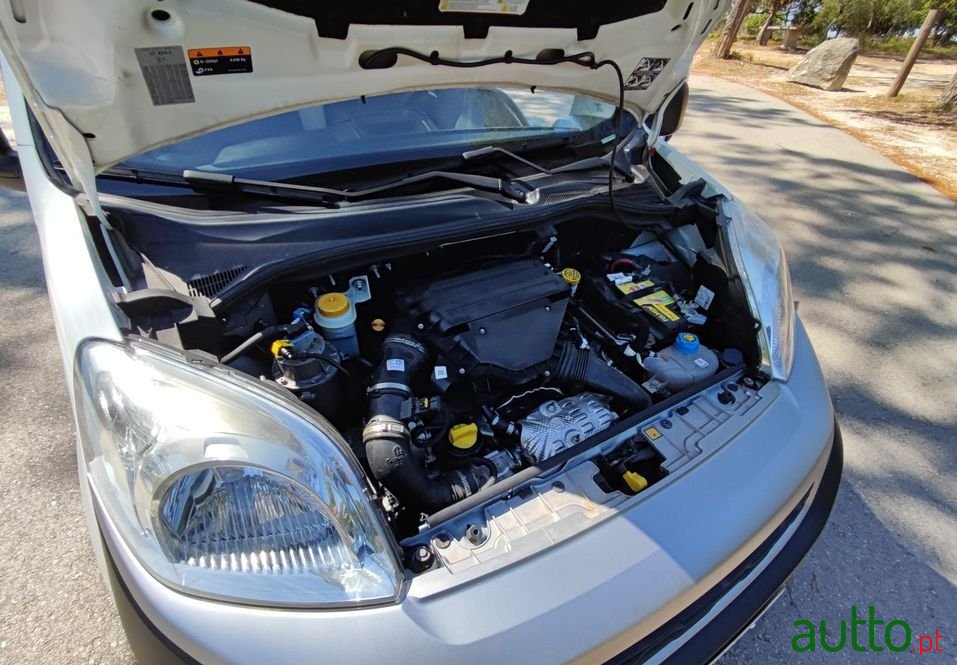 2017' Fiat Fiorino photo #3