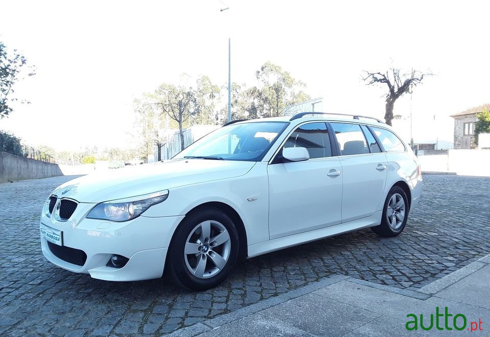 2008' BMW 520 photo #1