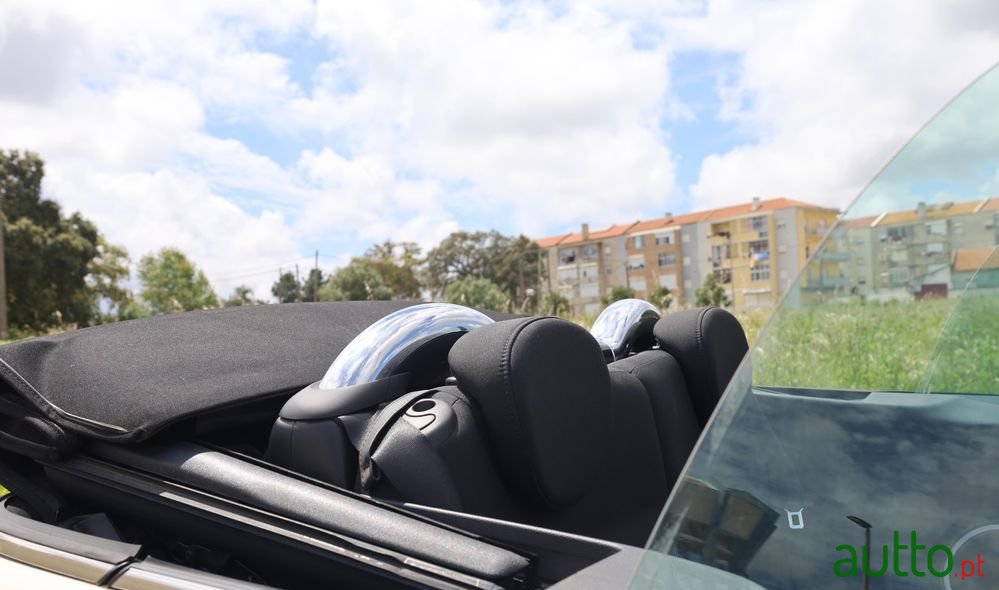 2011' MINI One D 3 Portas photo #4