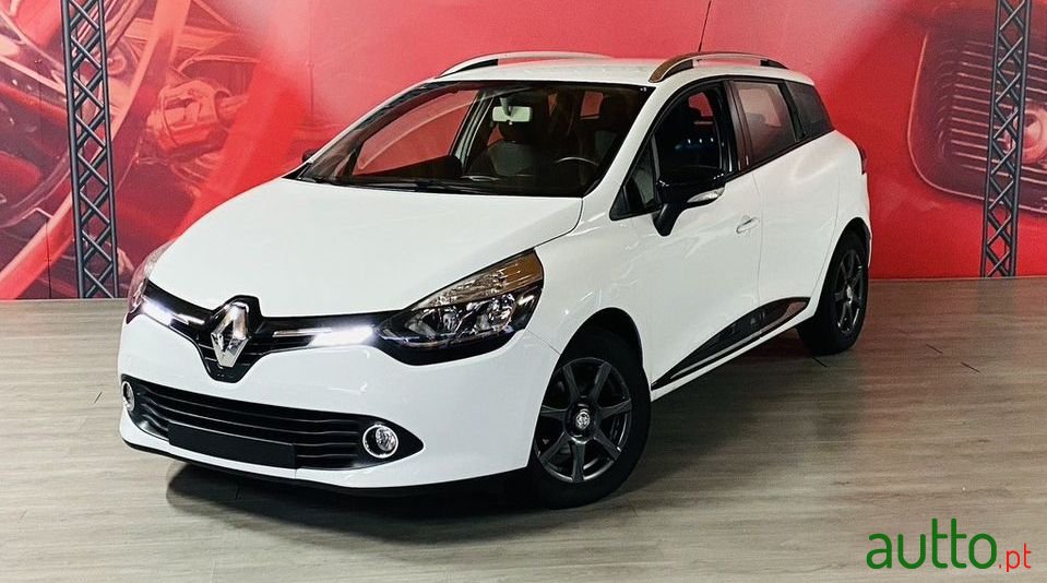 2014' Renault Clio Sport Tourer photo #1