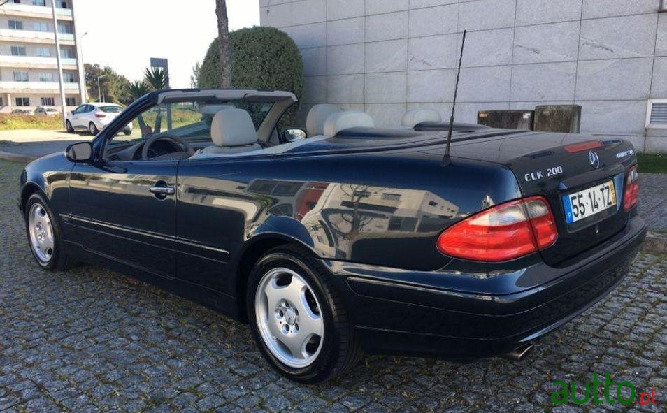 2002' Mercedes-Benz Clk-200 photo #4