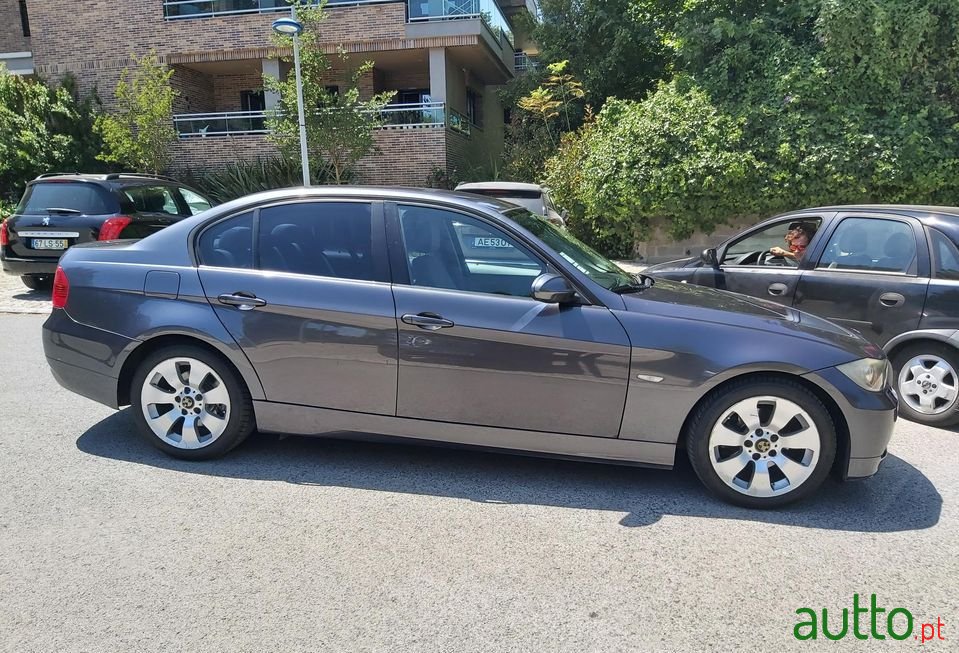 2005' BMW 320 photo #6