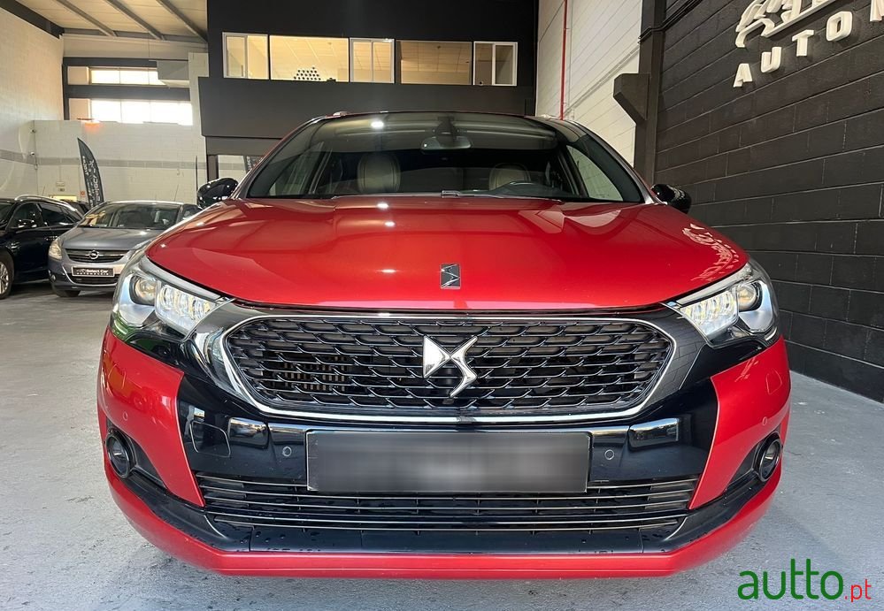 2017' DS Automobiles Ds4 Crossback photo #4