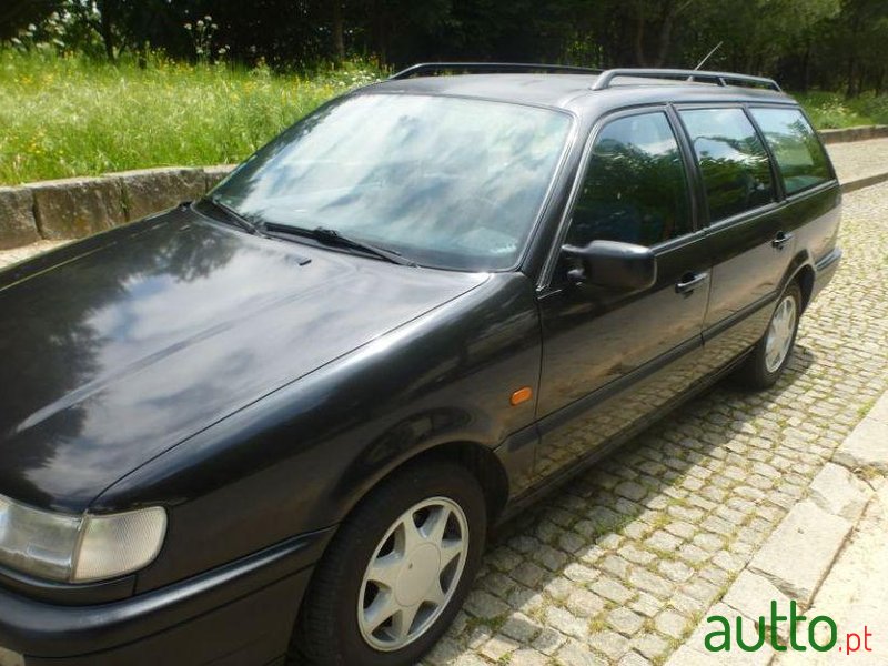 1994' Volkswagen Passat Variant photo #1
