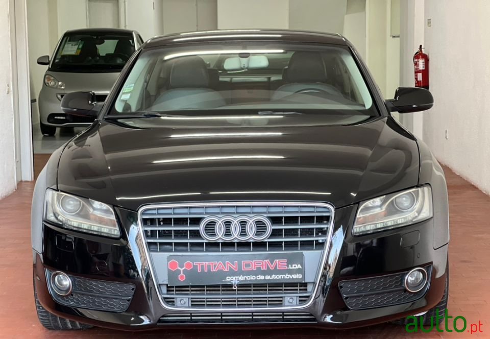 2011' Audi A5 Sportback photo #1