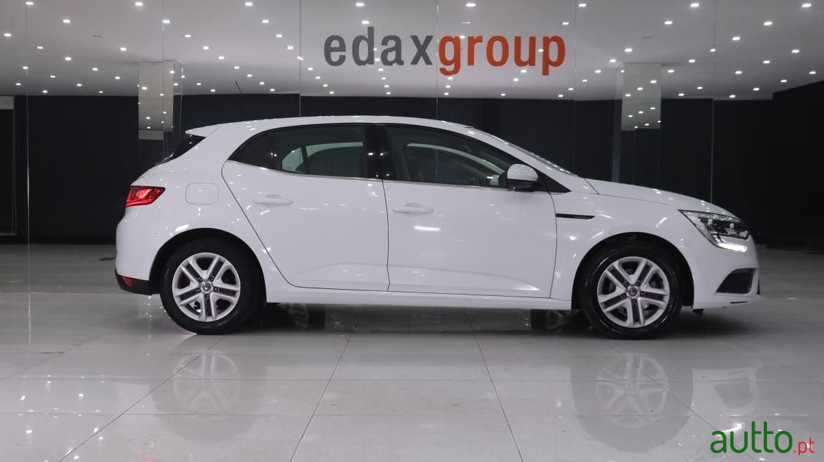 2018' Renault Megane photo #2