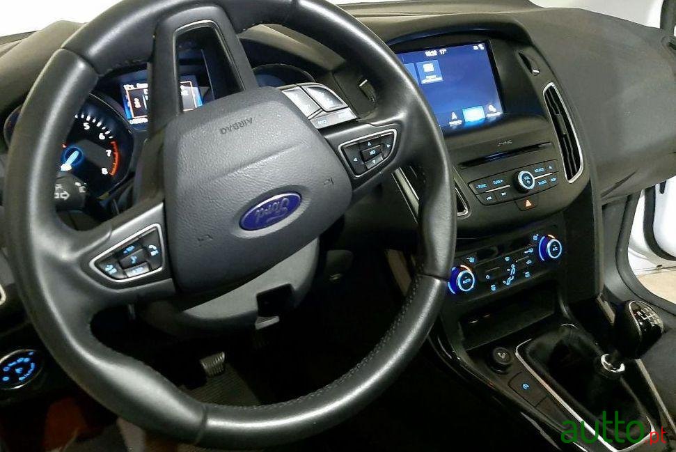 2018' Ford Focus Sw photo #5