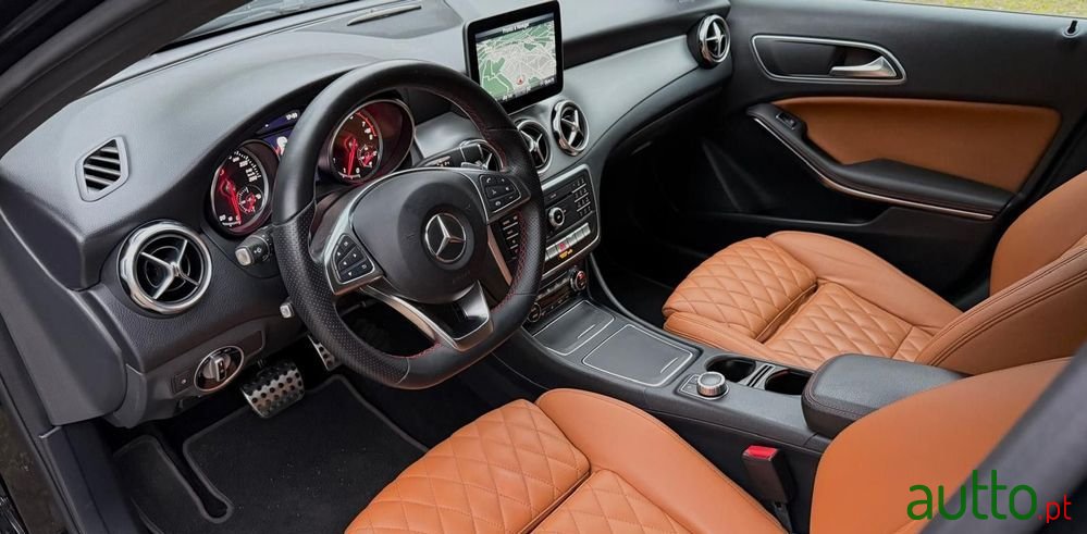 2020' Mercedes-Benz Classe Gla photo #4