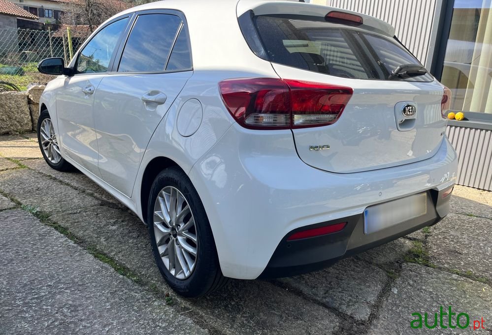 2018' Kia Rio photo #6