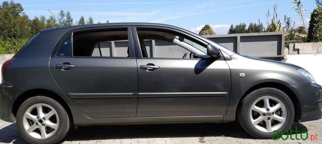 2005' Toyota Corolla photo #2