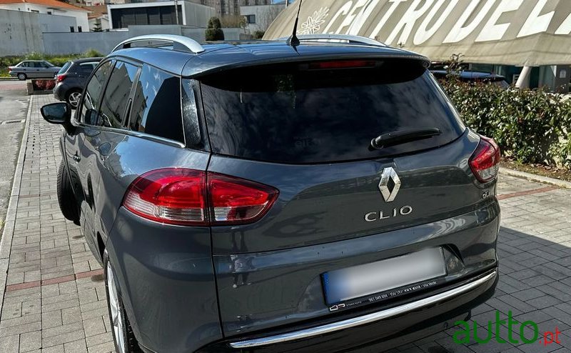 2017' Renault Clio Sport Tourer photo #6