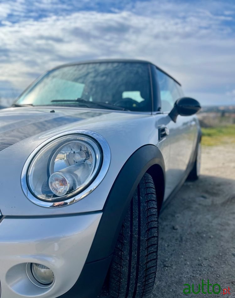 2010' MINI Cooper D photo #6