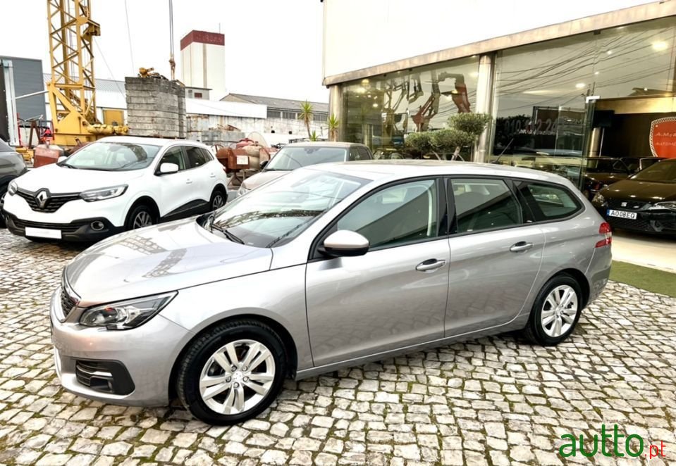 2018' Peugeot 308 Sw photo #2