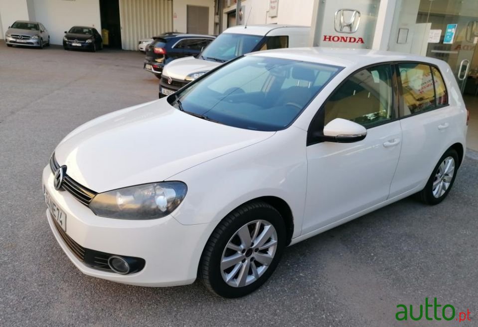 2012' Volkswagen Golf photo #5