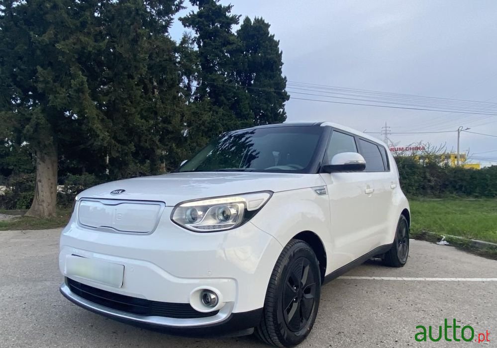 2017' Kia E-Soul Ev photo #5