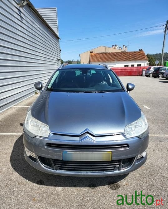 2012' Citroen C5 Tourer photo #3