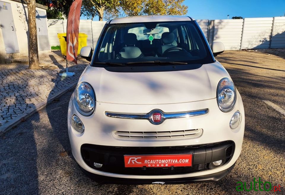 2016' Fiat 500L photo #2