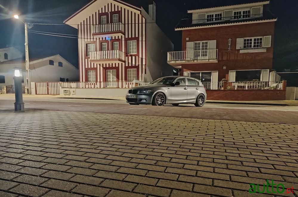 2009' BMW Série 1 D photo #1