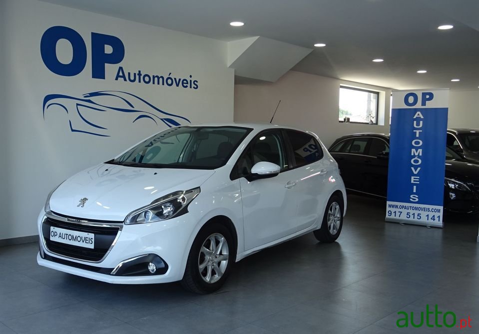 2016' Peugeot 208 photo #1