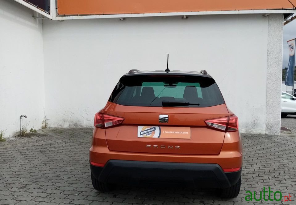 2020' SEAT Arona photo #5
