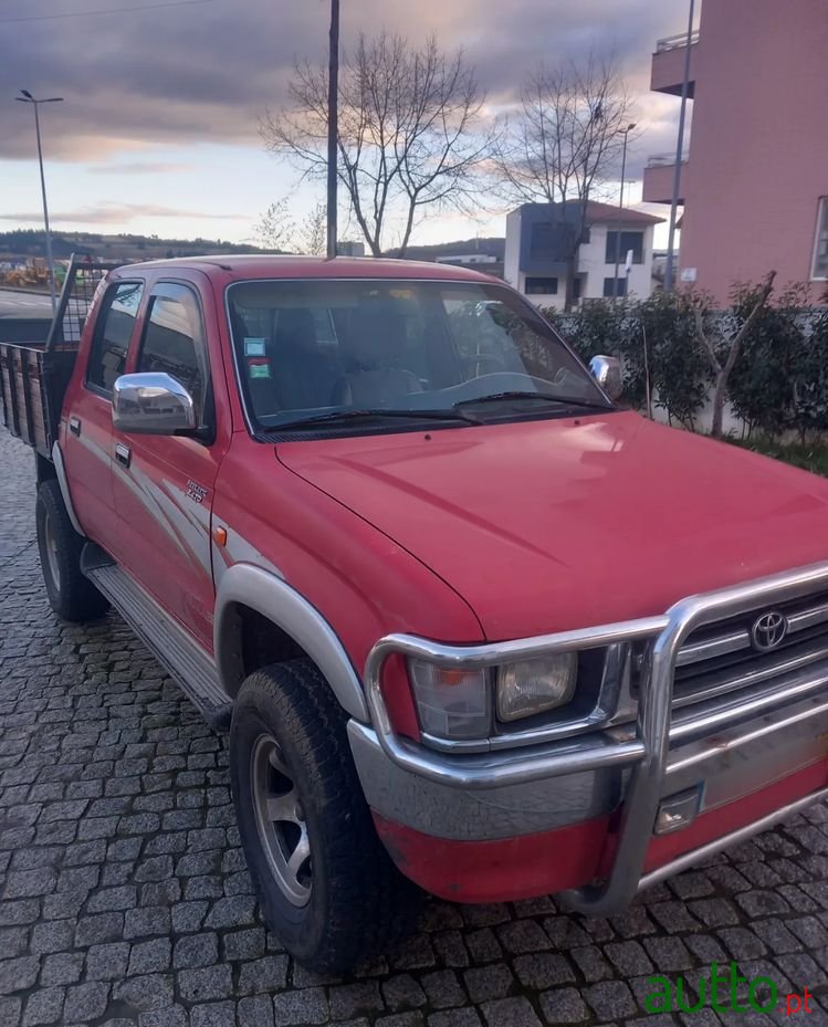 1998' Toyota Hilux photo #1