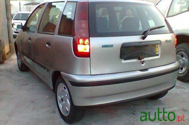 1999' Fiat Punto 70 Td Stile photo #2