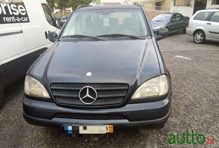 2000' Mercedes-Benz Ml-270 photo #2