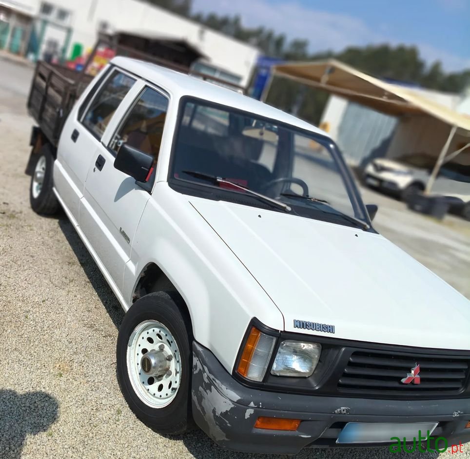 1993' Mitsubishi L200 2.5 D Cd photo #1
