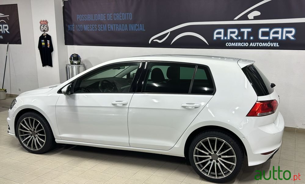 2014' Volkswagen Golf photo #4