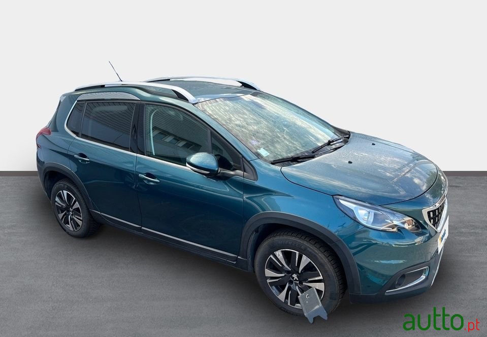 2019' Peugeot 2008 photo #3