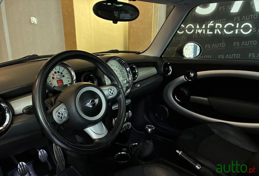 2009' MINI Cooper S 3 Portas photo #5