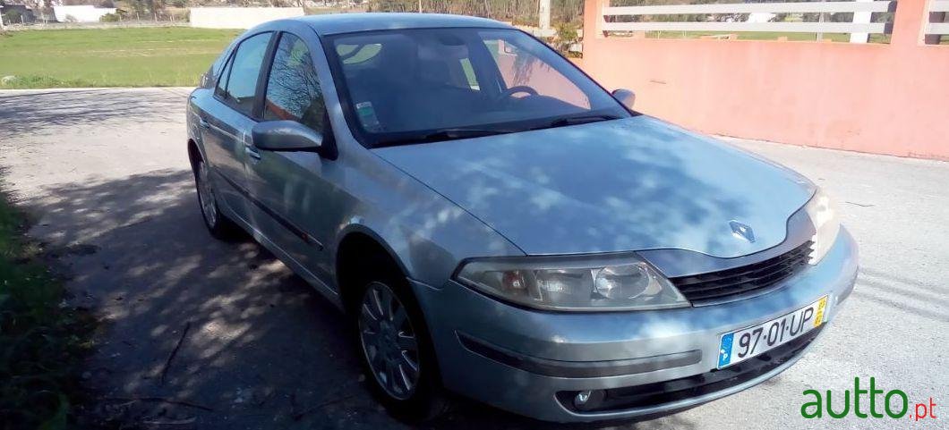 2003' Renault Laguna 1.9 Dci Privilége photo #2