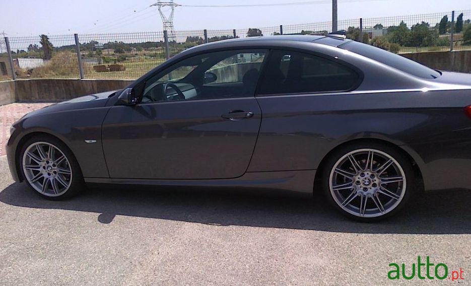 2007' BMW 320 Coupe photo #3