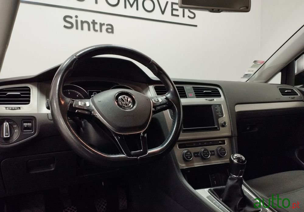 2015' Volkswagen Golf Variant photo #6