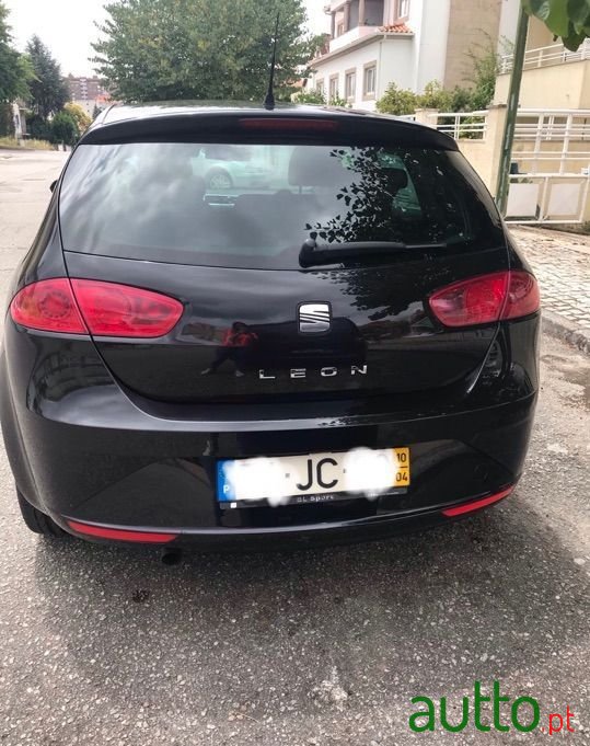 2010' SEAT Leon Sport photo #4