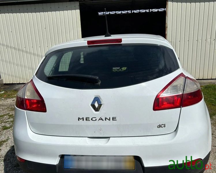 2014' Renault Megane photo #2