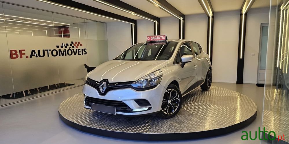 2019' Renault Clio 1.5 Dci Zen photo #1