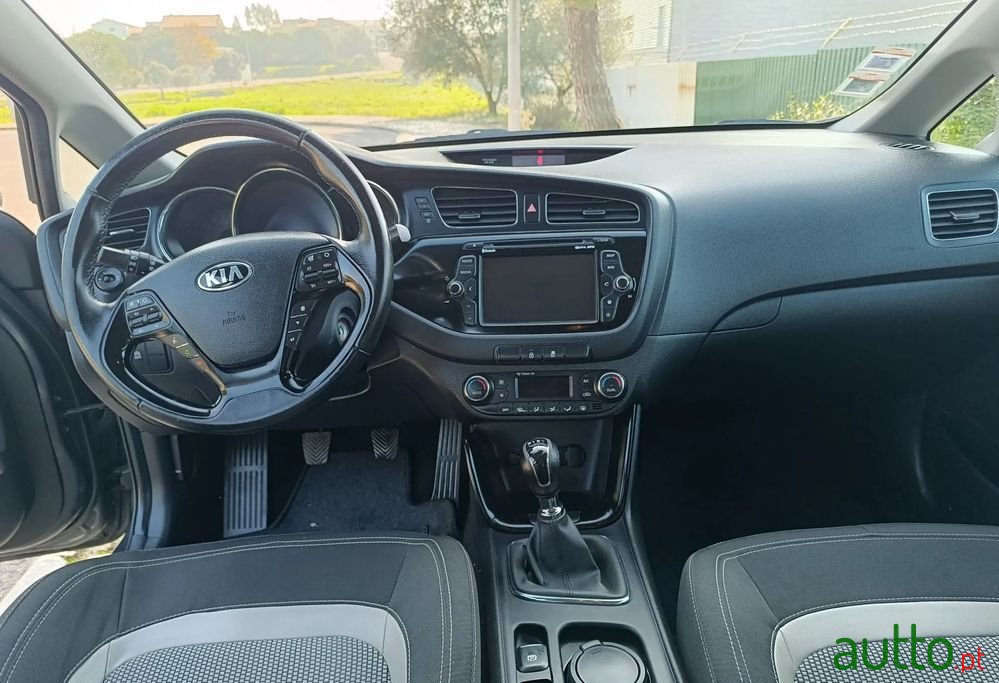 2012' Kia Ceed Sw photo #5